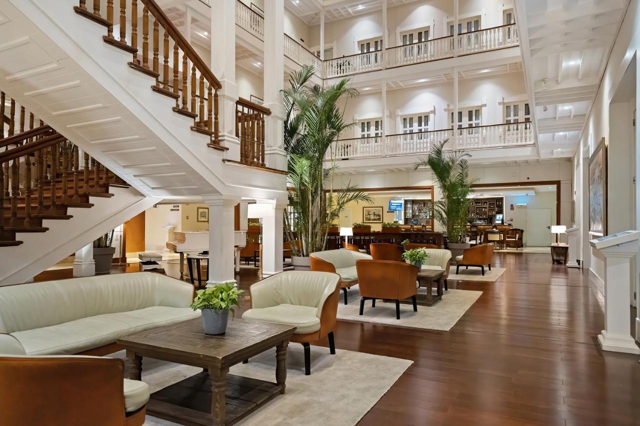 Central Hotel Panama Casco Viejo Exteriör bild The lobby of the hotel