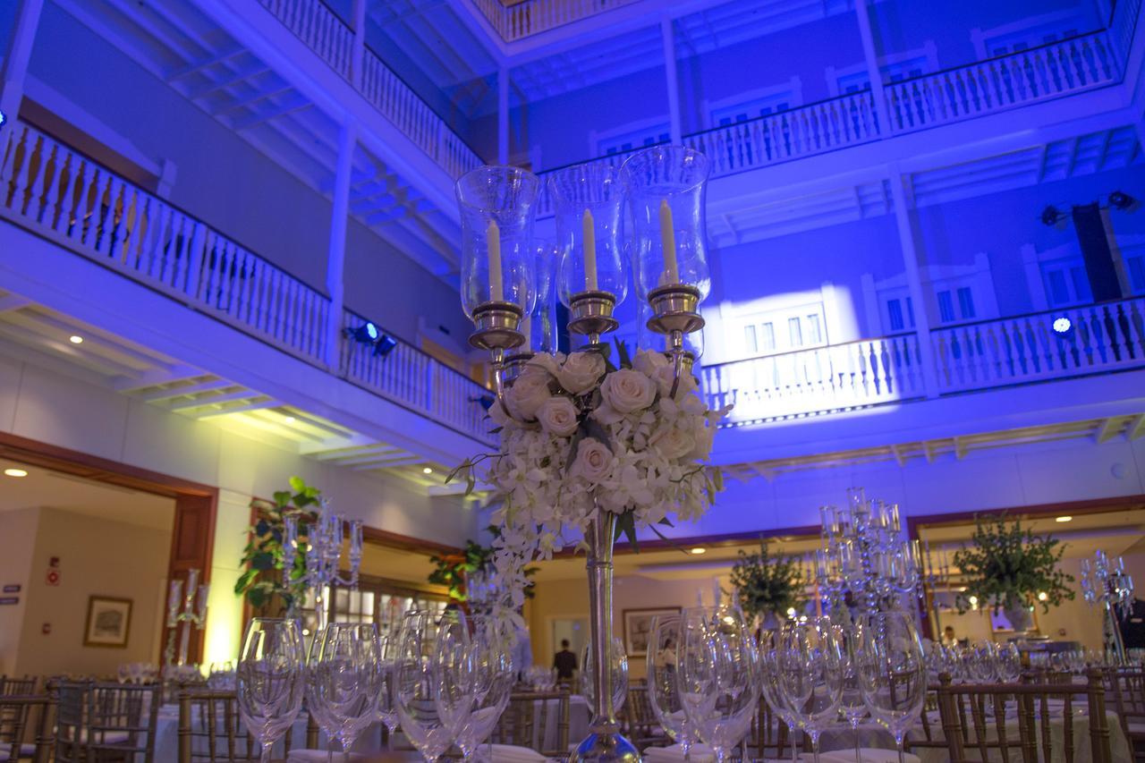 Central Hotel Panama Casco Viejo Exteriör bild The Long Room at the Guildhall