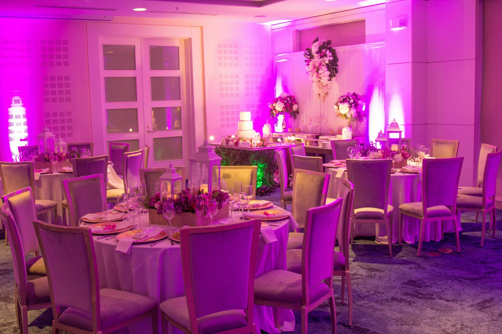 Central Hotel Panama Casco Viejo Exteriör bild A wedding reception at the hotel