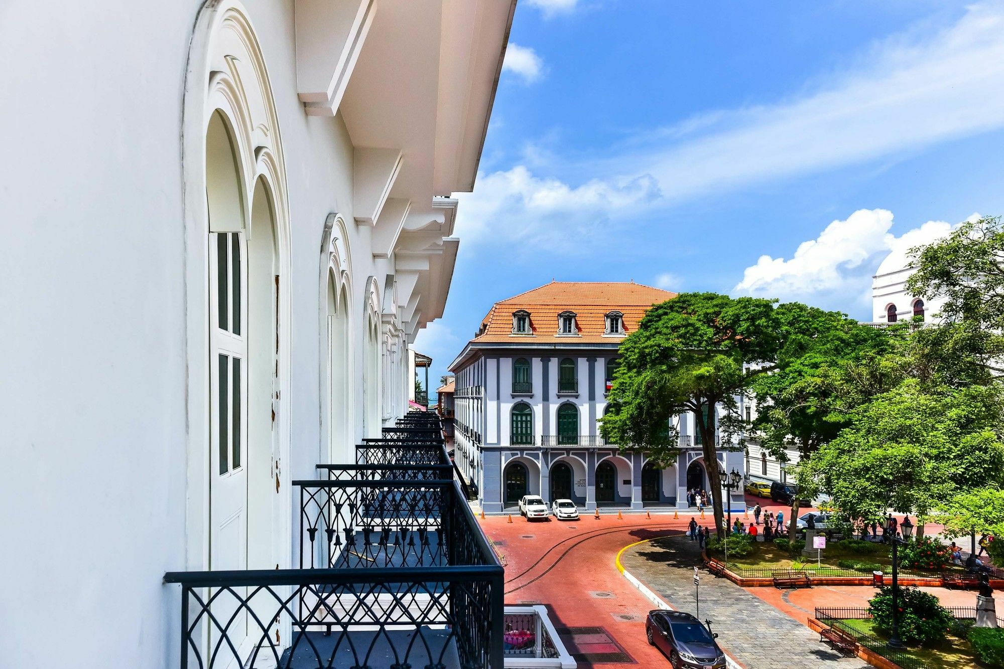 Central Hotel Panama Casco Viejo Exteriör bild The view of the street from the balcony of the hotel